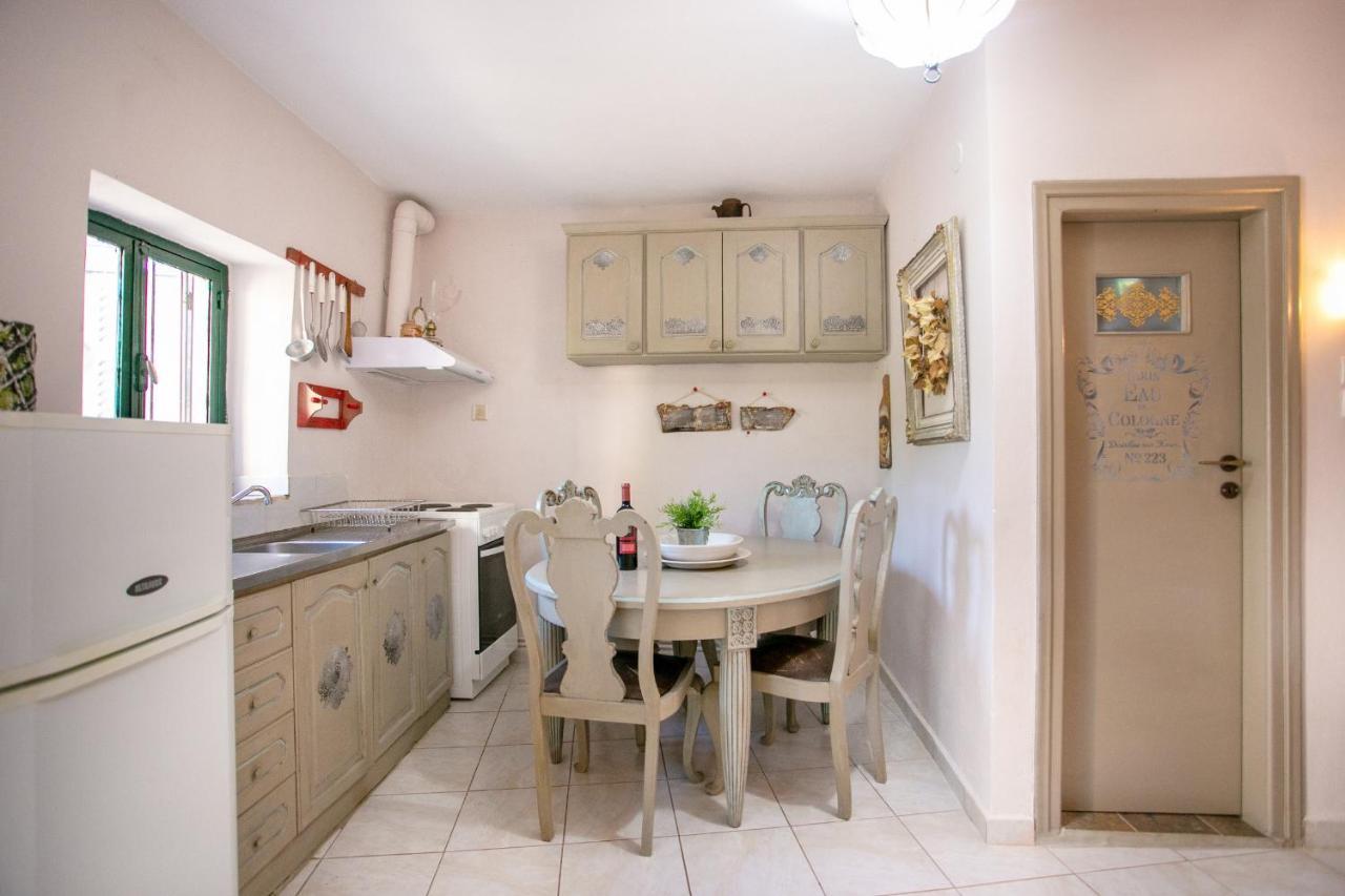 Charouda Country House Pyrgos Dirou Ngoại thất bức ảnh