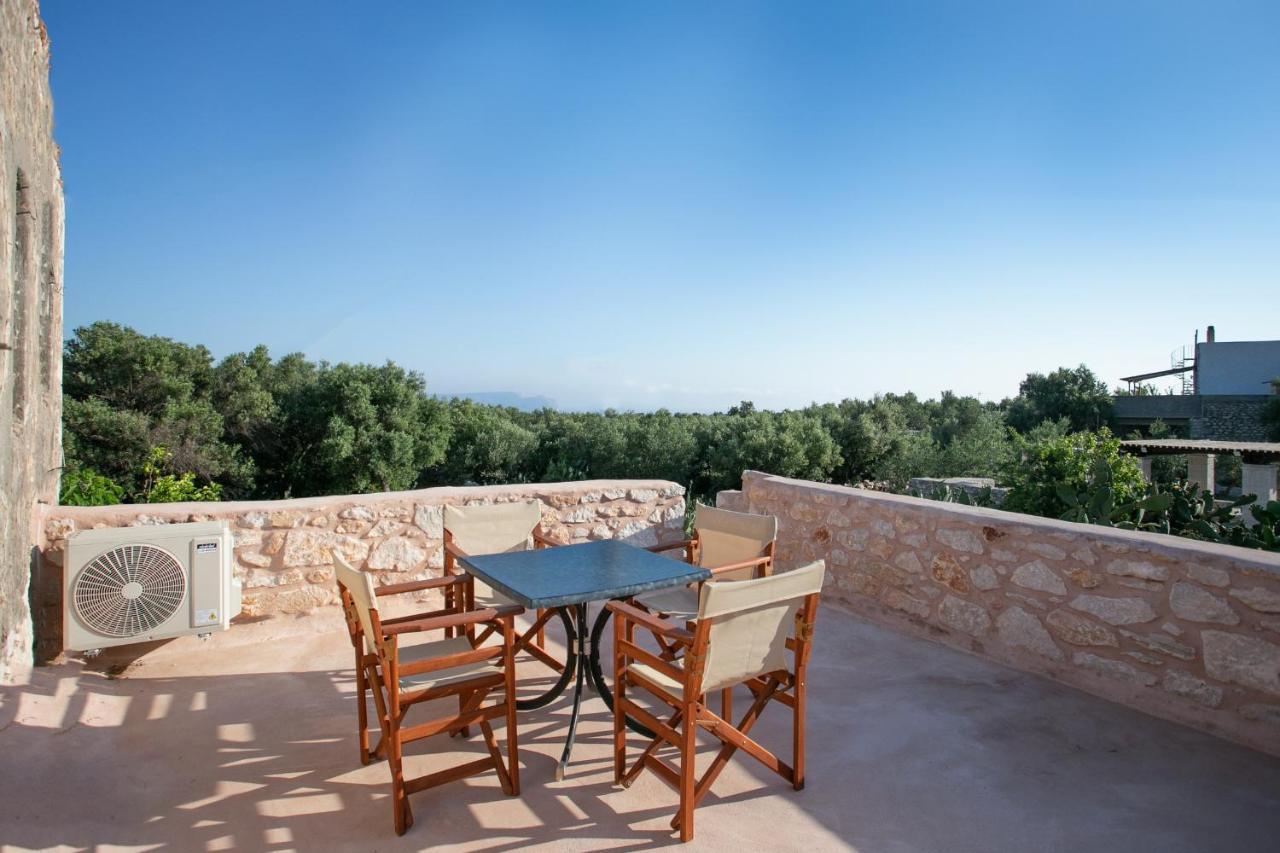 Charouda Country House Pyrgos Dirou Ngoại thất bức ảnh